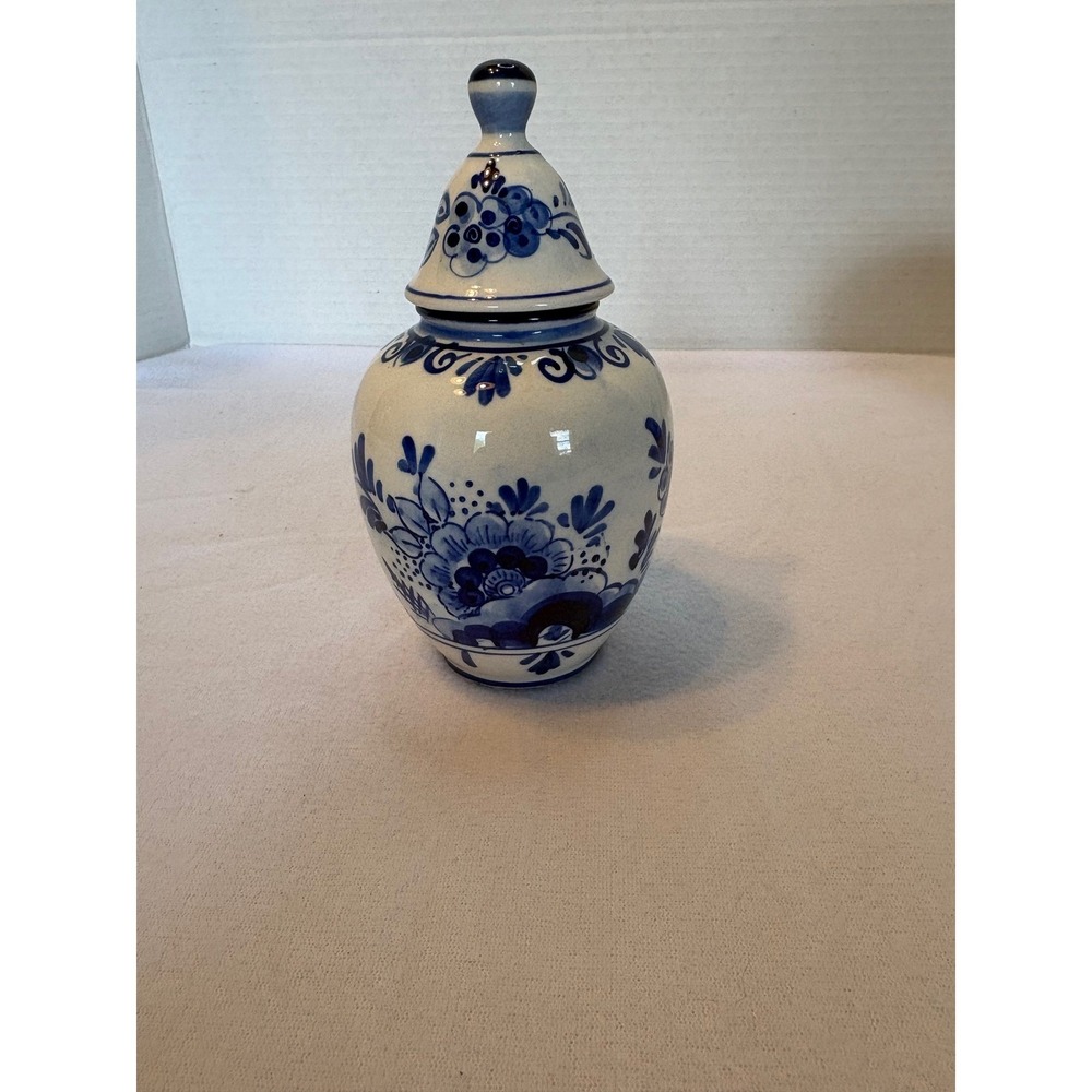 DBL Delfts Blue Ginger Jar‎ Lided Windmill Floral 6 Inch Handpainted by artesian